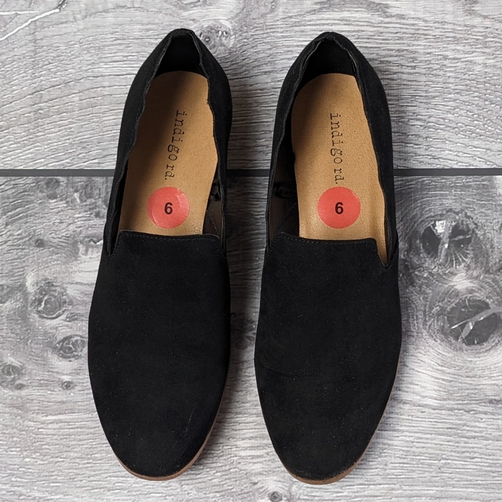 Faux Suede Black Scalloped Flats - Size 6